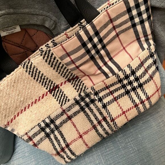 Burberry *RARE* *CABIN COUTURE* Wool Novacheck Plaid Tote Bag - Picture 11 of 15